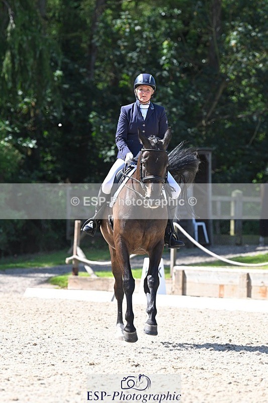 230811-120325-01156 - Cls 4 Adv Medium Silver