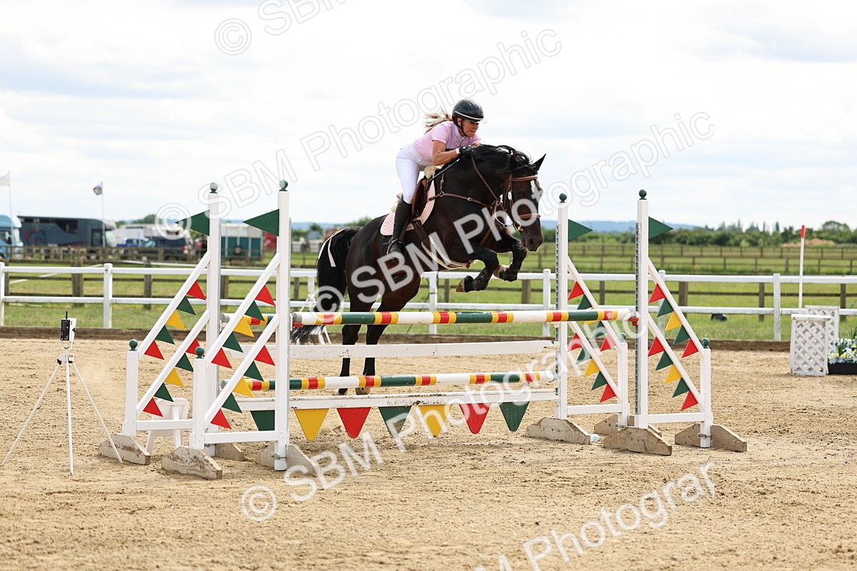 SBM_006065 - Class 19 - Senior Newcomers - 1.10m