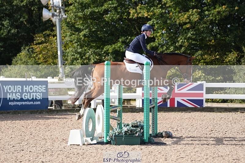 251005-104417-02631 - Cls 22 British Novice and 90cm