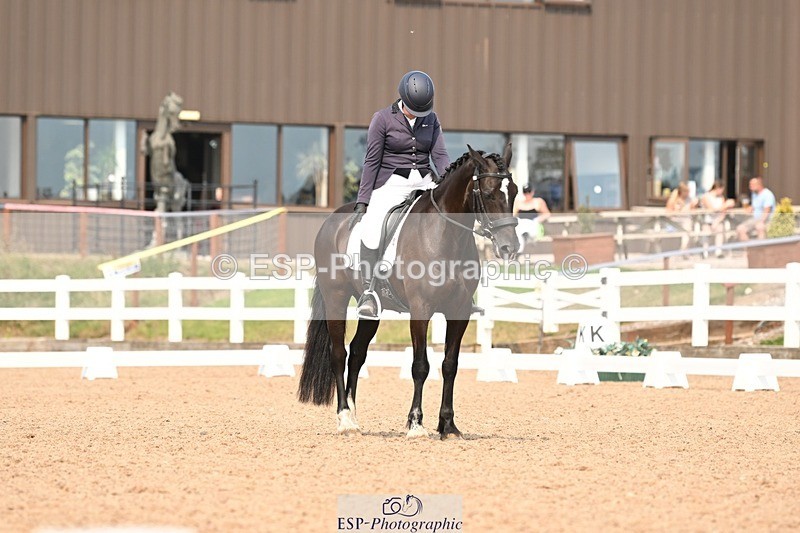 250816-150054-06070 - 027-Samantha.PringTongwynlais.Moon.Dancer