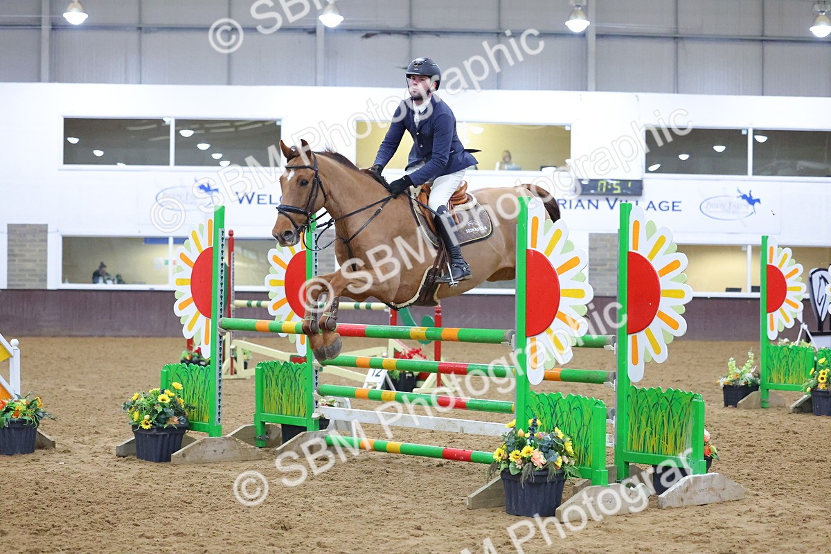 1I0A5037 - Class 9 - Senior Newcomers/ 1.10m Open