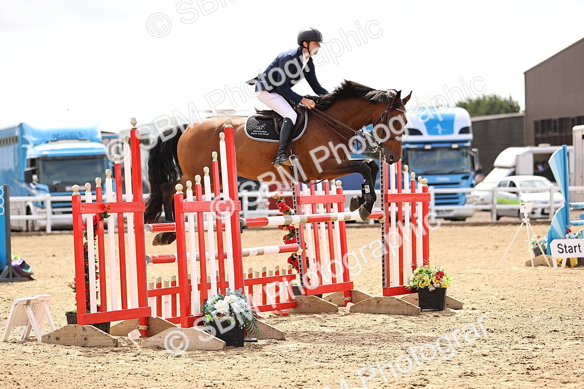 SBM_009609 - Class 8 - Senior Newcomers - 1.10  Open