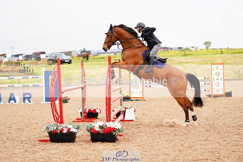 240526A-120636-07953 - Cls 26 Chard Equ 1.05m and 1.10m Grand Prix