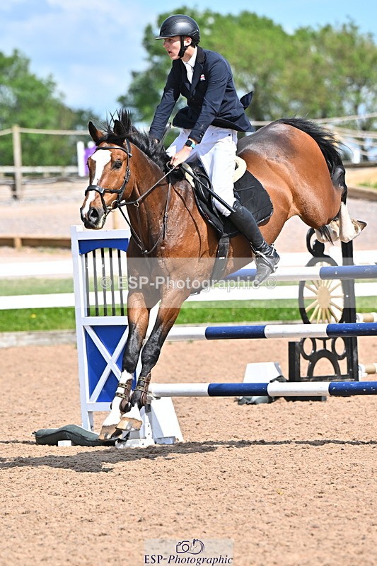 240619A-160217-01104 - Cls 5 Snr Foxhunter and 1.20m Open