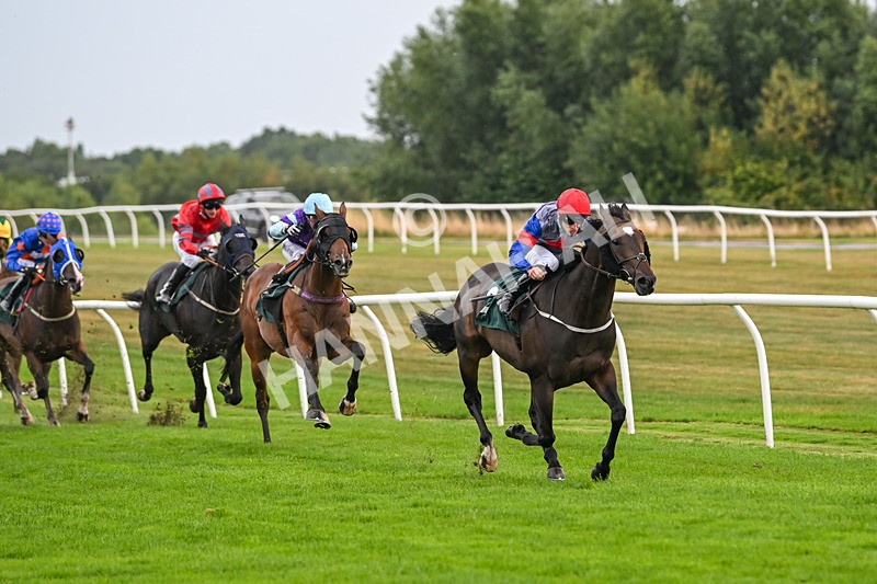 270825-Race 3-Quercus-5024 - Race 3