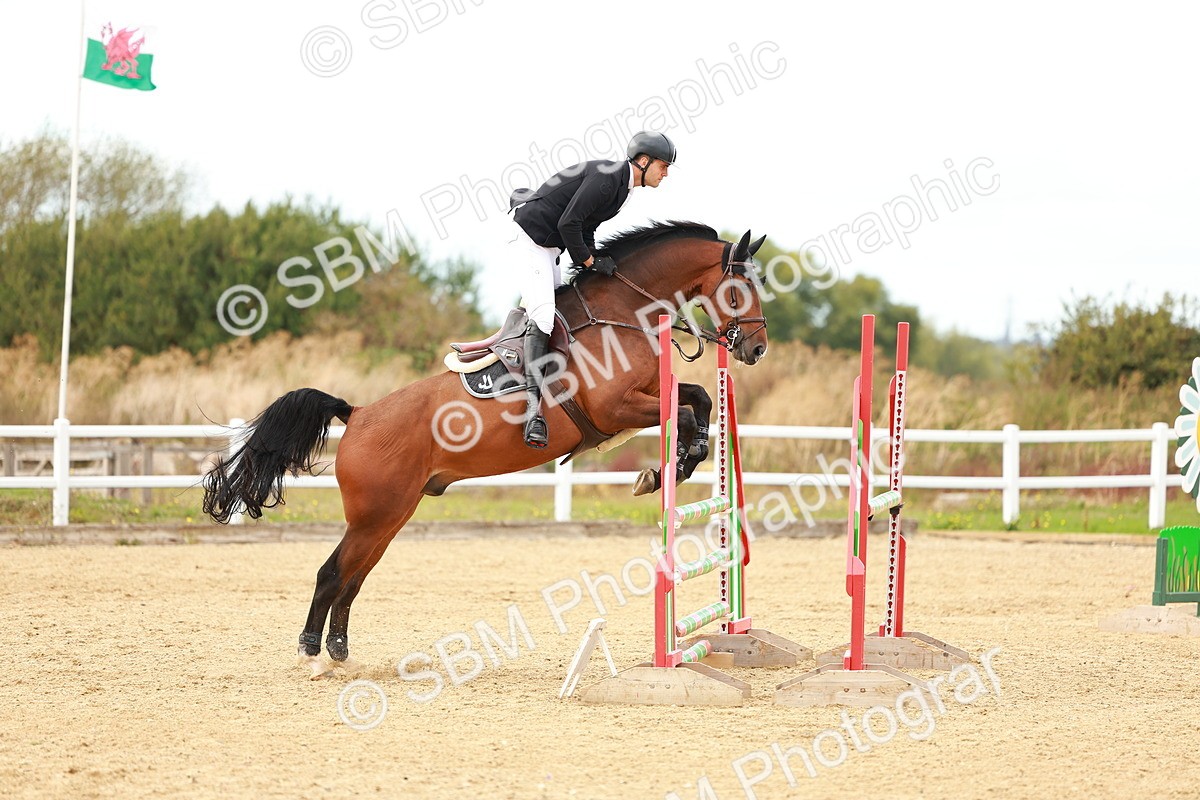 SBM_001665 - Class 4 - Senior Newcomers - 1.10m