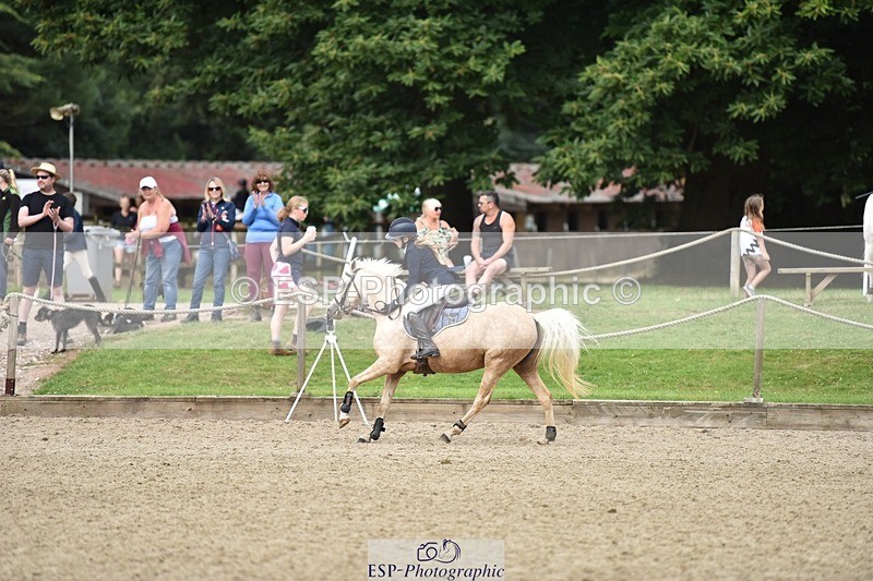 240802-101242-00740 - 70cm Round 1