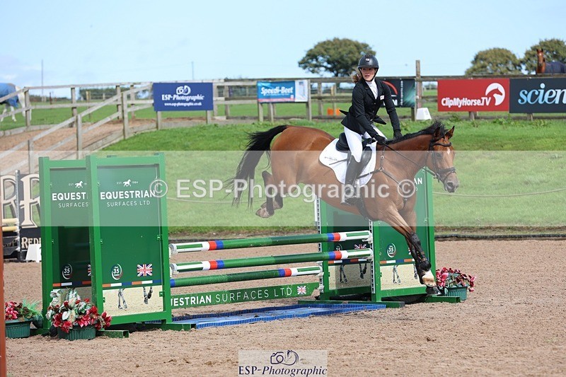 250911-141838-02394 - Cls 5 Chard Snr 90cm Speed Derby