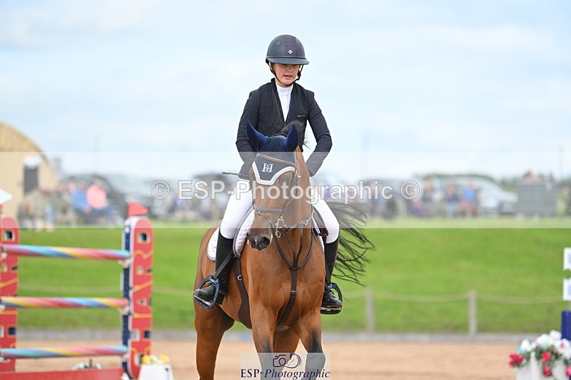 230721A-152729-07242 - Cls 10, 2 Star Big 1.45m Start to break