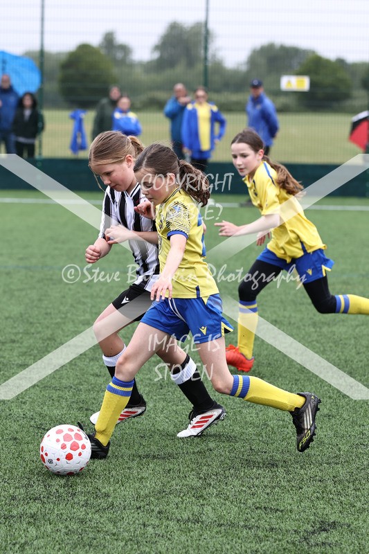 1DX32447 - Sat 6th U12 Girls
