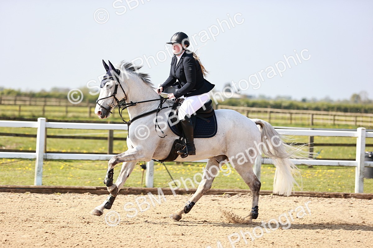  - Class 21 - Senior British Novice - 90cm