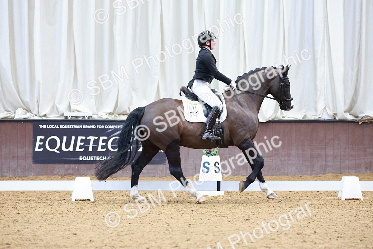 SBM_001281 - Class 18-15-16-22 - Elementary 5 Novice 5-Novice 6