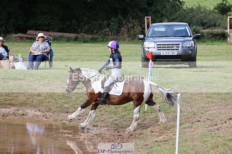 240825X-105738-31699 - 70cm XC 10.00 to 11.00