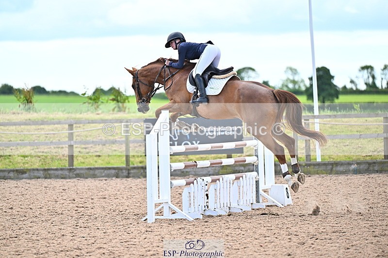 240608A-124056-02346 - Cls 4 Snr Newcomers and 1.10m Open