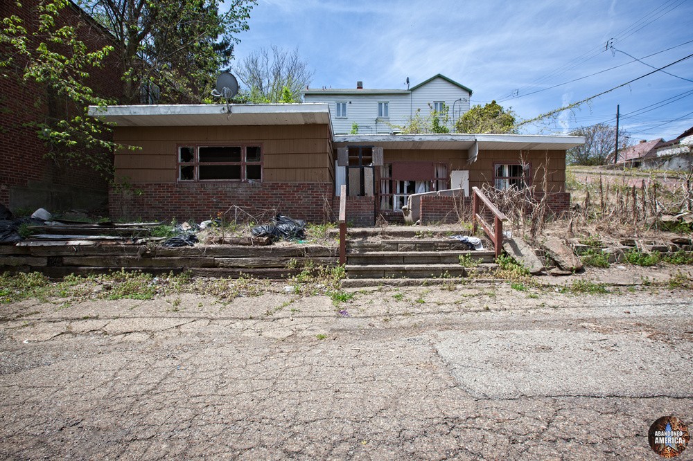Abandoned Western Pennsylvania Home | Scattered - Abandoned Houses and Homes