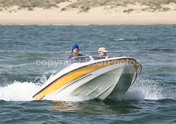 090419 SPEEDBOAT IMG_3474 - Motorboats - Open