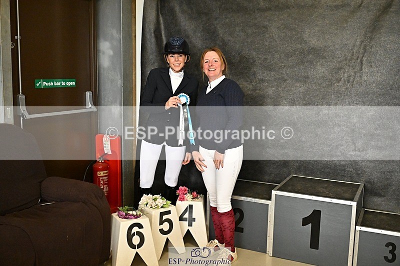 260214-143824-04382 - Cls 16 Medium Gold Presentations