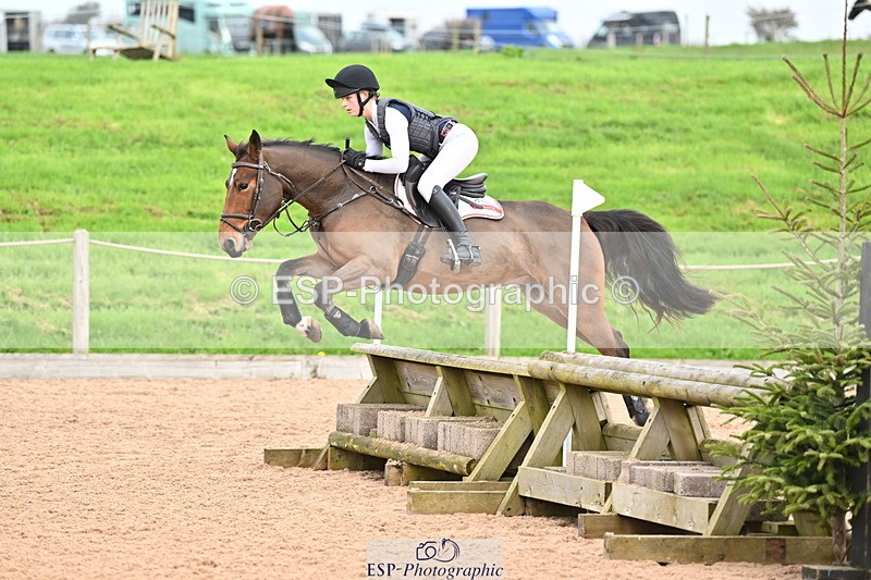 241110A-120633-00747 - 80cm 11.30 to End