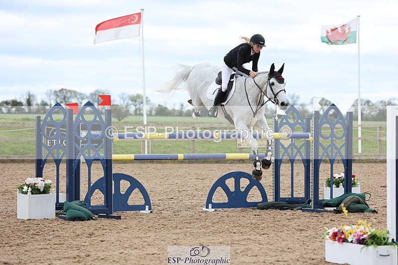 240419A-121615-07129 - Cls 6, 2 Star Medium Tour 1.35m