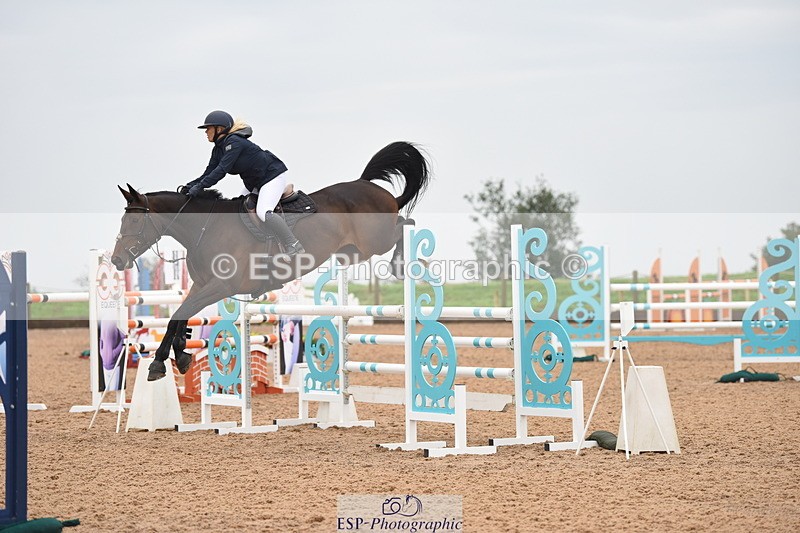 230916A-104700-03910 - Cls 14 Snr Foxhunter