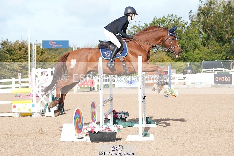 251005-103108-02566 - Cls 22 British Novice and 90cm