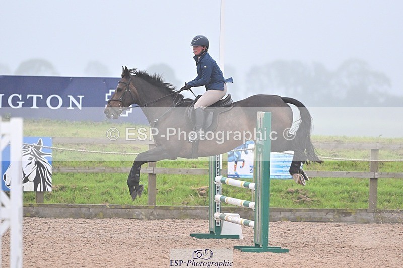 240813-191602-00869 - Classes 7 A&B 90cm