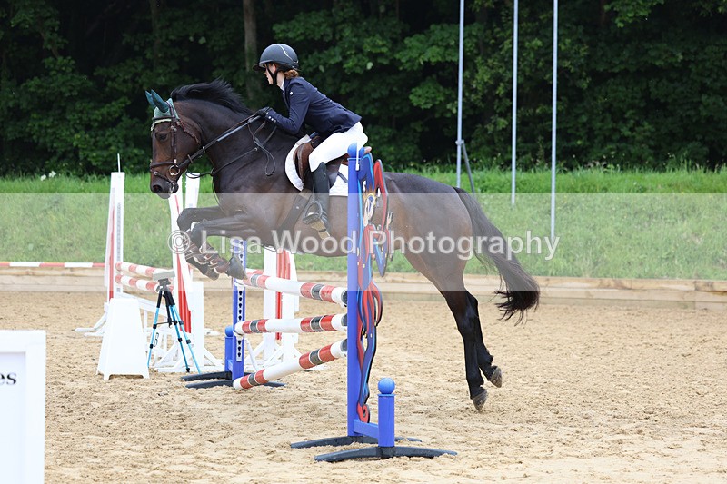 3E7A5388 - Class 4: Senior British Novice/90cm open