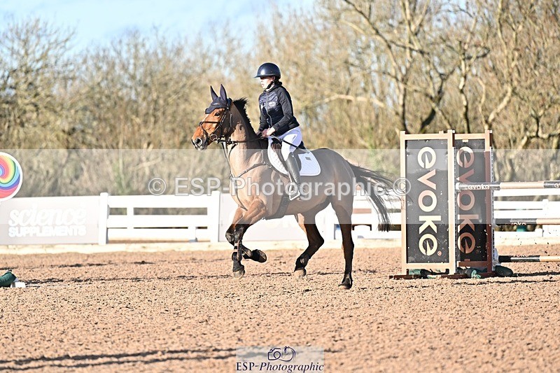 251203-135009-00725 - Cls 5 Foxhunter and 1.20m Open