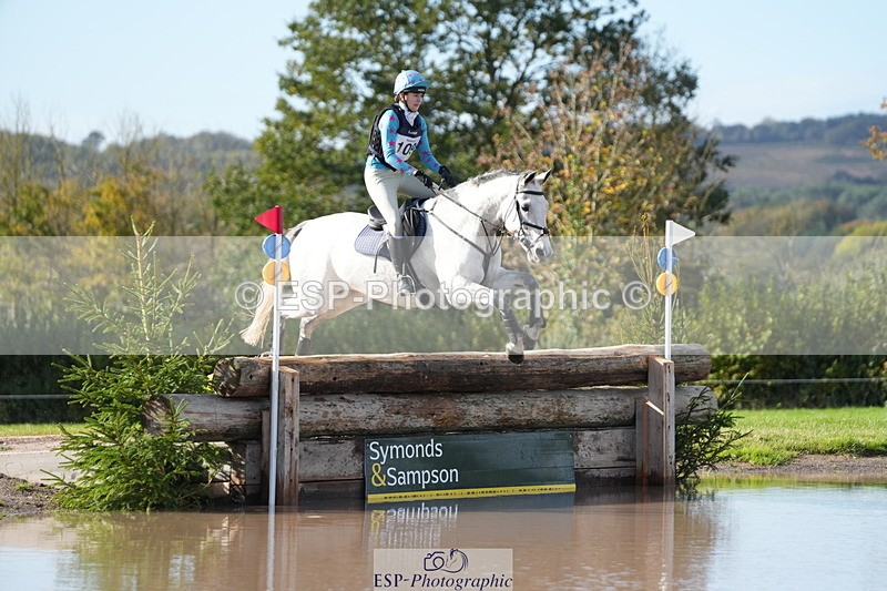 251024A-120512-08608 - B-109-Zoe.Davies