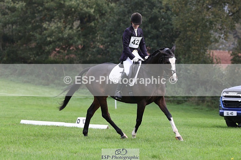 231019-114904-03432 - 427-COMBE.BREEZE-Gemma.Wells-DR