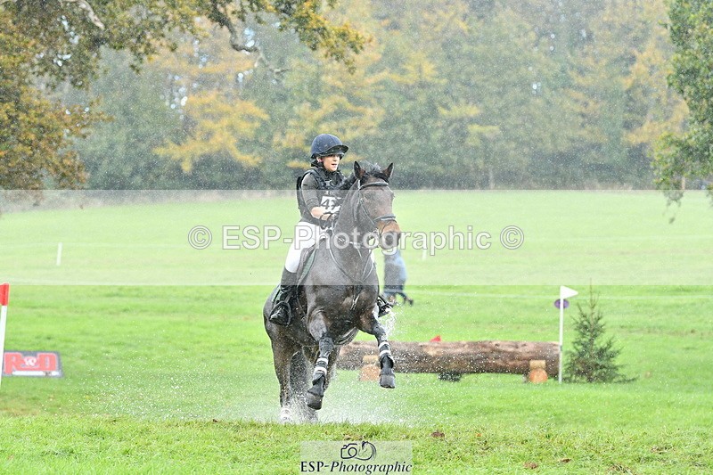 251025A-133321-20032 - F-471-Charlotte.Grant