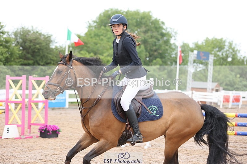 240630A-111525-12572 - Cls 31 Discovery and 90cm Open