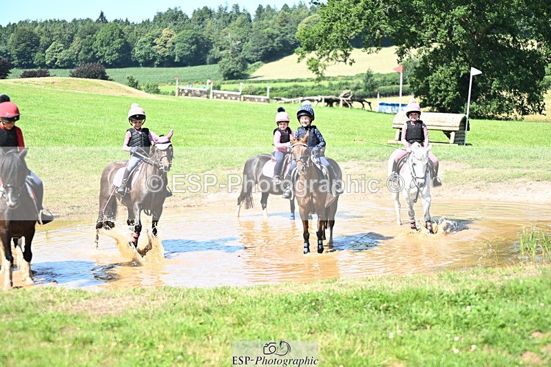 240729B-150424-03103 - Abbie's Group XC