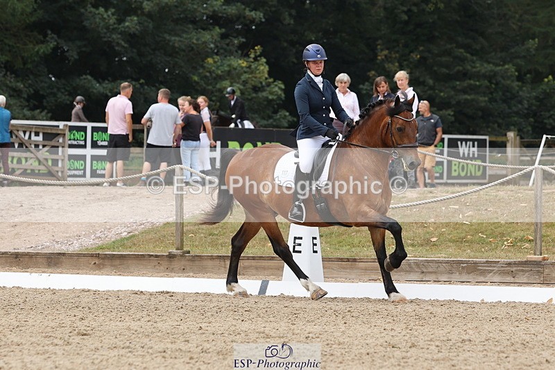 250718A-114553-00948 - 117-Alexandra.Northwood-Scurlagecastle.Gino