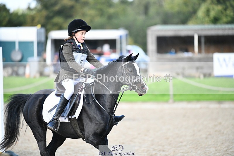 251004A-132155-01237 - Classes 6 & 7 60cm