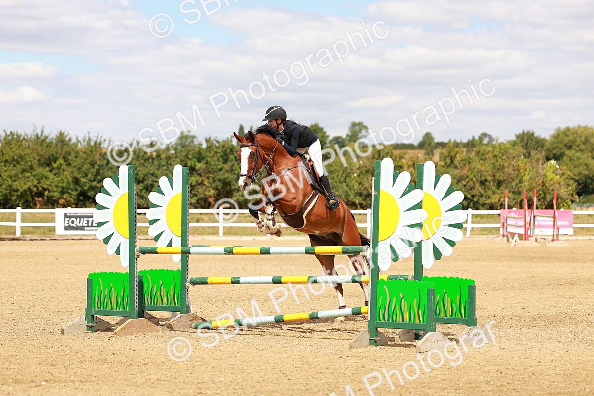 SBM_006586 - Class 4 - Senior British Newcomers - 1.10m