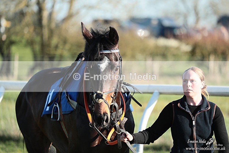 PtP 210326 1157 - VWH Cirencester Races 21/03/26