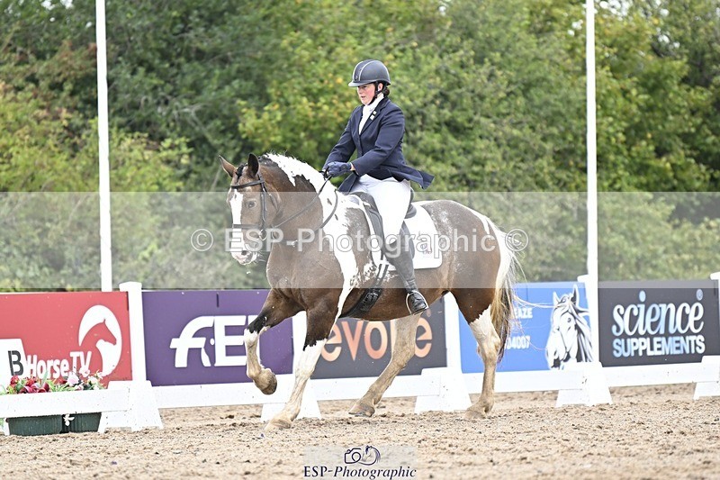 250907-123811-08087 - 080-Rebecca.MorrisSally.XIII