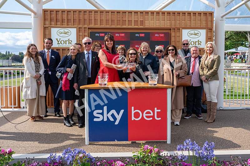 120626-Race 5-Antipodes-1109 - Race 5 16.10pm Sky Bet The World's Gone Football Handicap