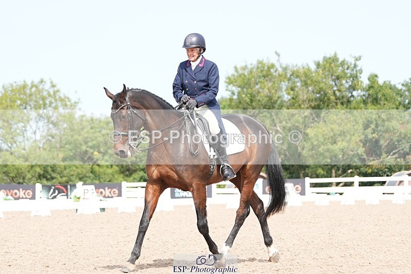 250815-120147-01037 - 015-Susan.LanzWellshead.Foxtrot