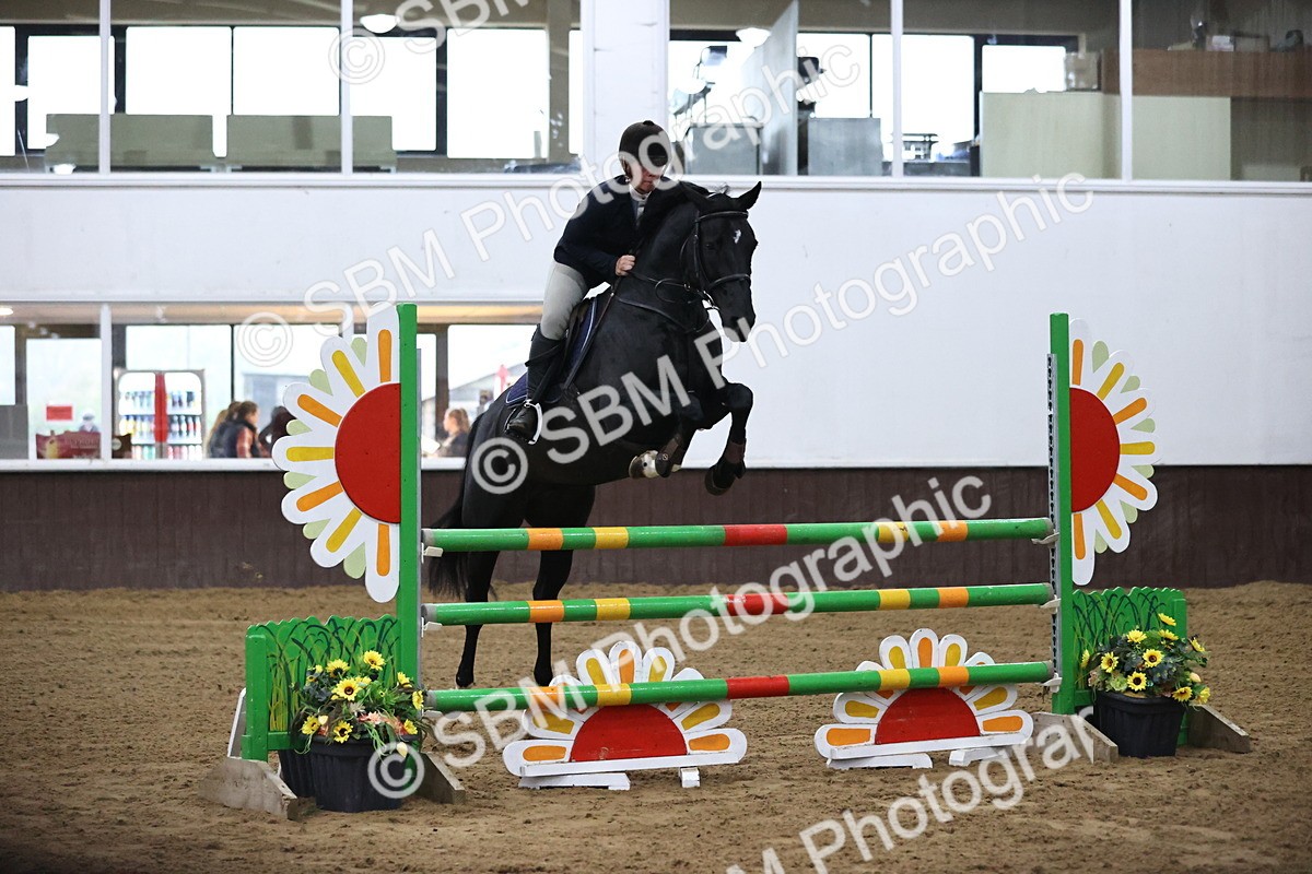 SBM_003535_Class 10 - Senior Newcomers - 110m Open - Debbie