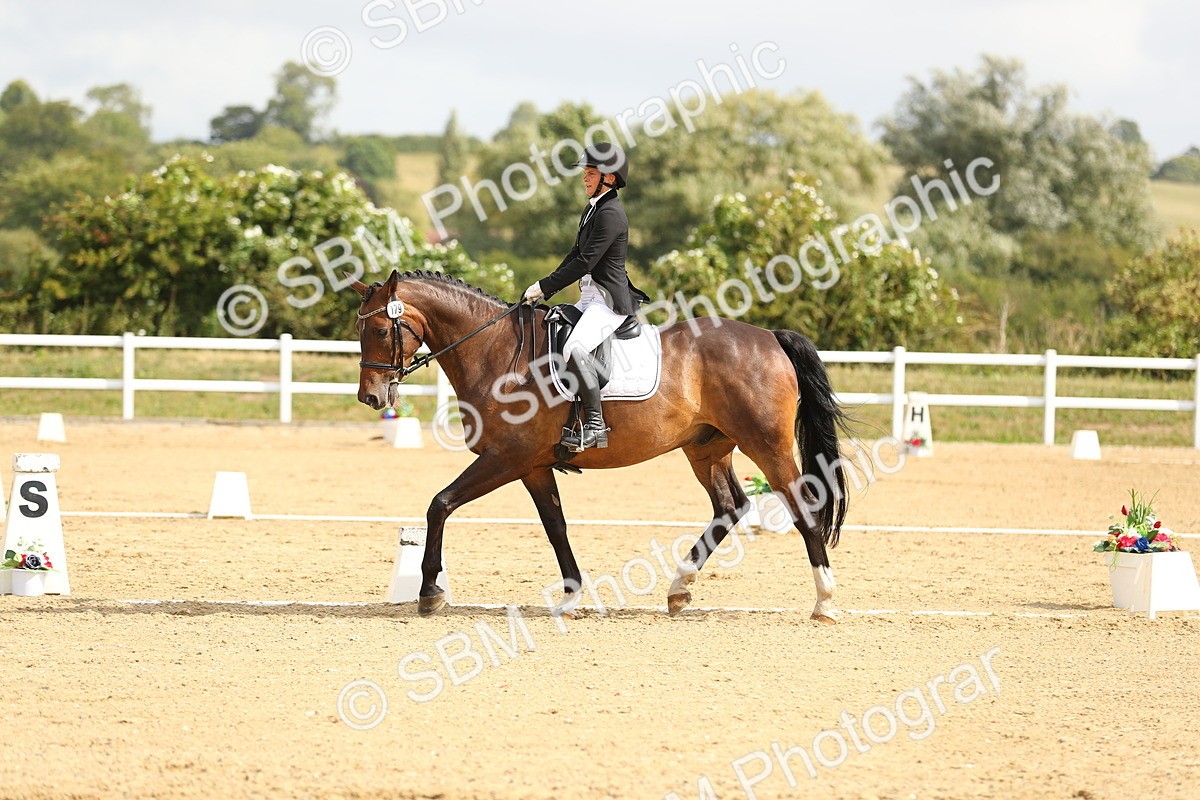 SBM_015662 - Class 13 - Novice 23 - 9.54-11.04