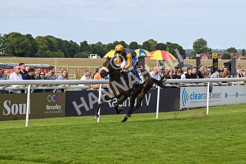 050724-Race 1-Beauty Queen-1418 - Race 1