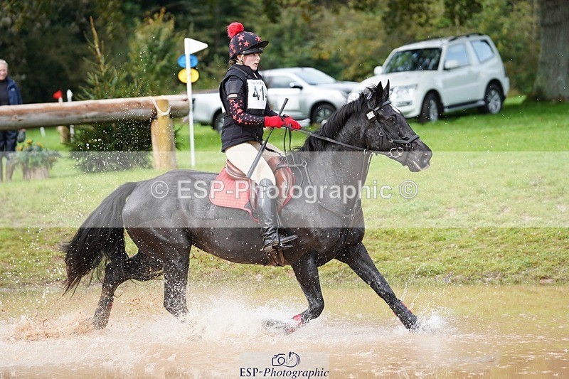 231021-130040-17084 - 414-LAMBORO.SPARKY-Lucy.Jowett-SC+XC