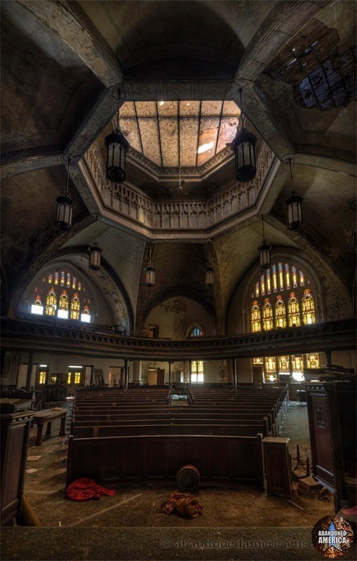 Abandoned church | Matthew Christopher's Abandoned America