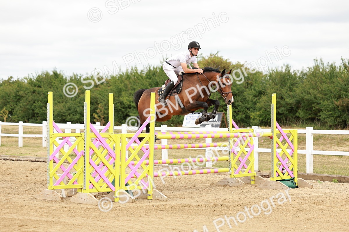 SBM_017340 - Class 21 - Senior Newcomers Championship 2d Rd