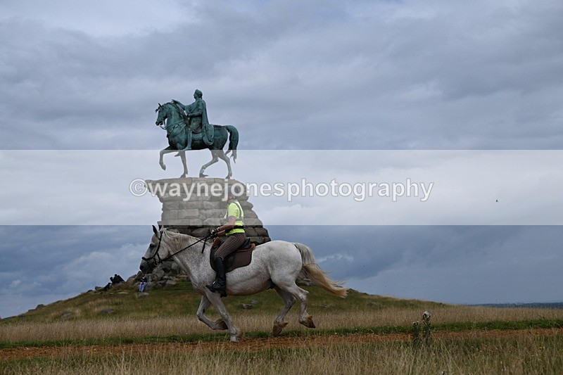 DSC_6199 - Time at Statue 12:17 to 12:44