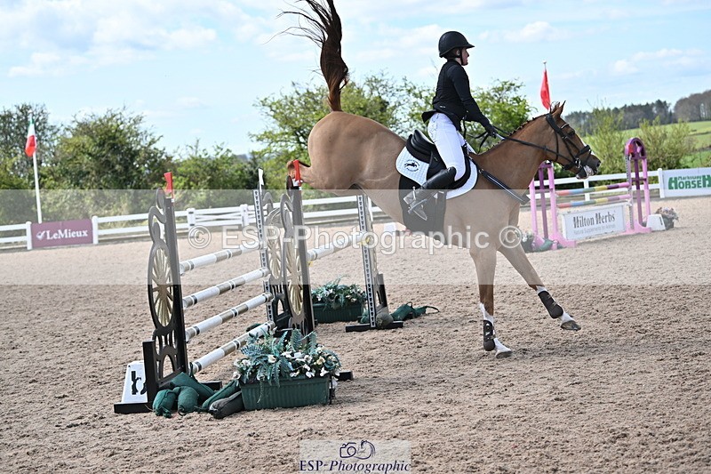 240418A-135212-03630 - Cls 13, 1 Star Bronze Tour 1.10m