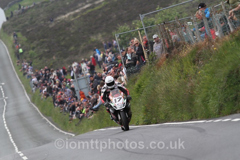 Dan Kneen Suzuki / Cookstown B.E.Racing - Pokerstars Senior TT