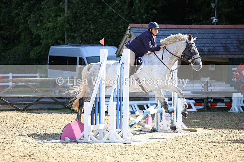 3E7A2591 - Class 2: 70cm Juniors and Seniors